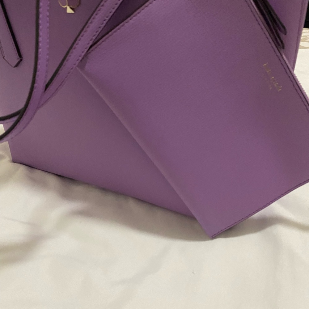 light purple bag. - Picture 3 of 5